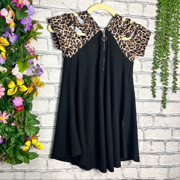 ||🌼3/$30🌼NWOT Black Waffle Short Sleeve Top Size Small - Picture 9 of 16